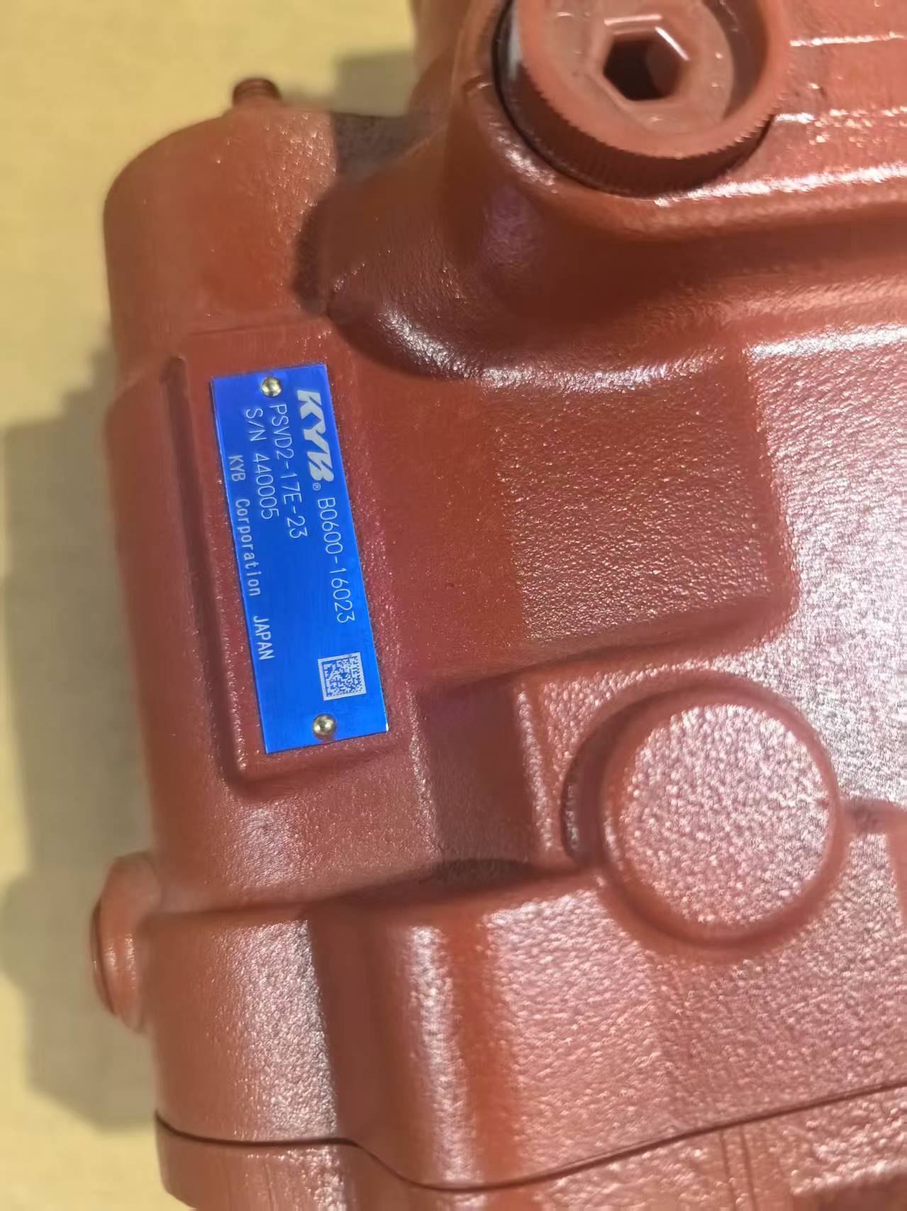Genuine KYB PSVD2-17E-23 Hydraulic Pump 172961-73103 B0600-16023 For Yanmar VIO40