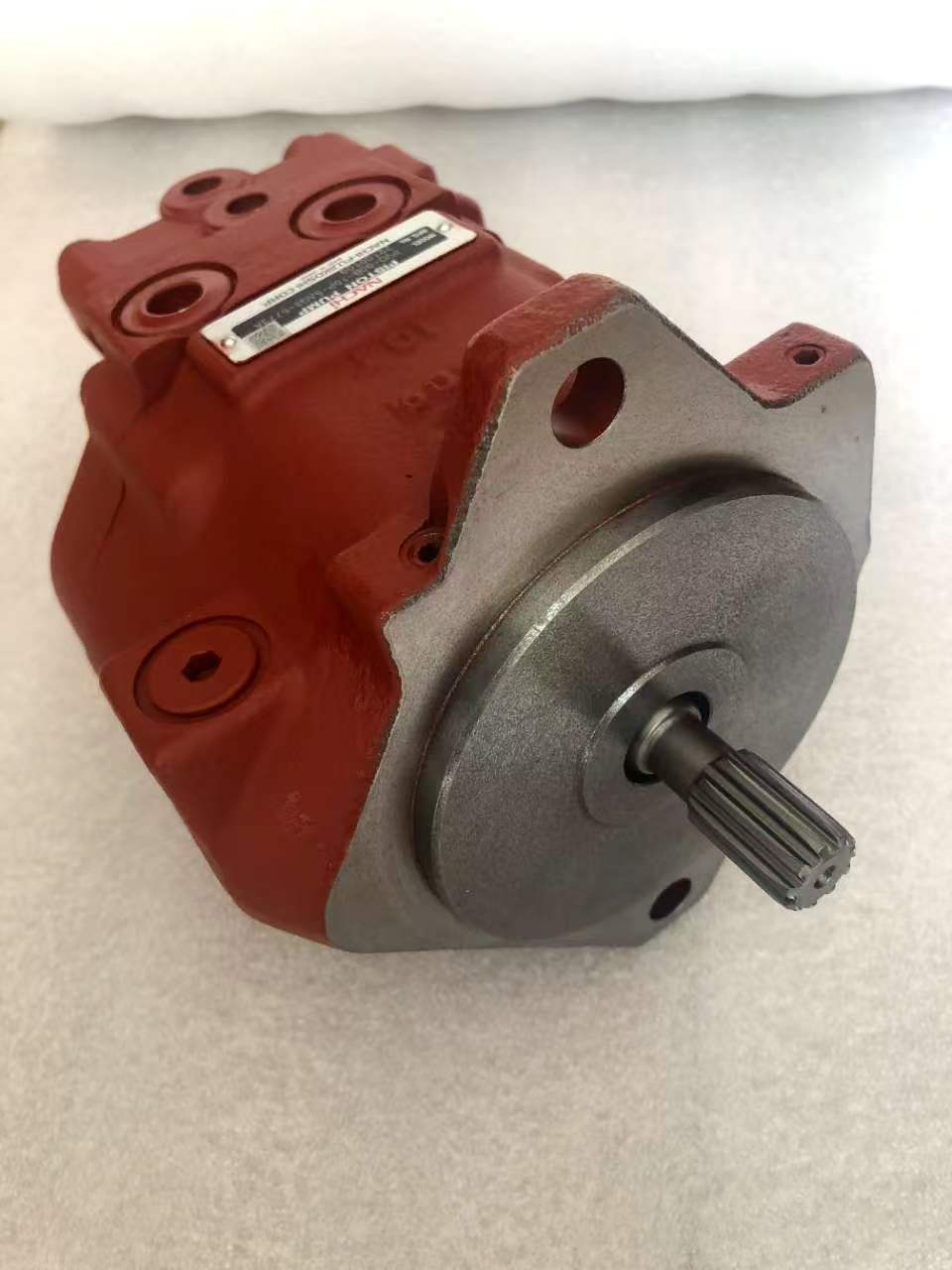 Genuine Nachi PVD-00B-15P Hydraulic Main Pump OEM Part No.RC101-61220 for Kubota U15 Mini Excavator