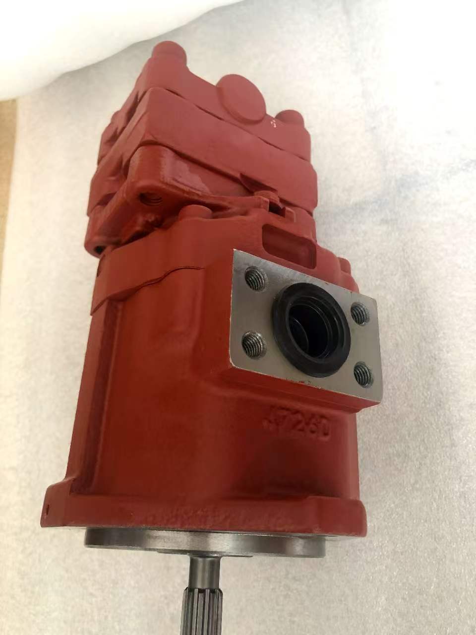 Genuine Nachi PVD-00B-15P Hydraulic Main Pump OEM Part No.RC101-61220 for Kubota U15 Mini Excavator