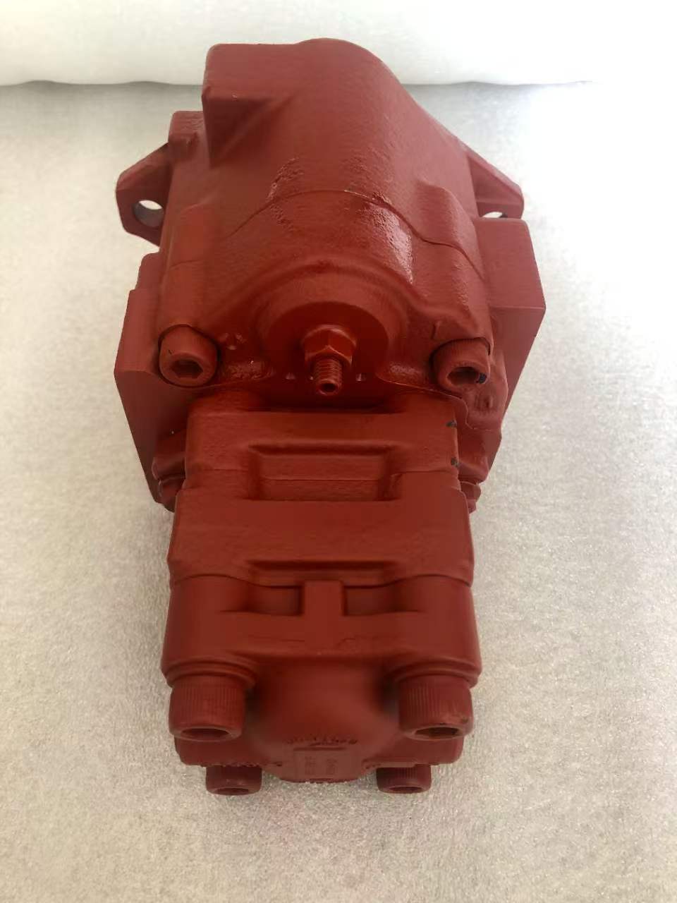 Genuine Nachi PVD-00B-15P Hydraulic Main Pump OEM Part No.RC101-61220 for Kubota U15 Mini Excavator