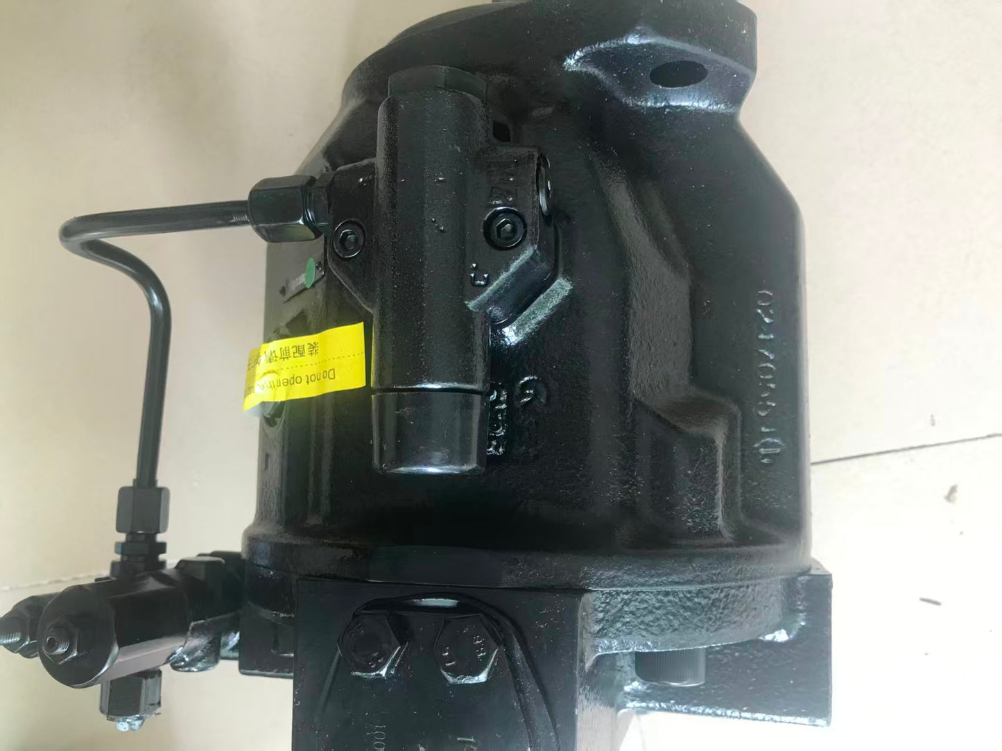 Genuine Rexroth A10VO74 Hydraulic Main Pump OEM Part No.332/G6685 for JCB 8056 Mini Excavator
