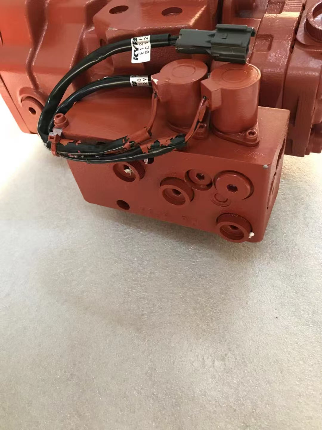 Genuine Japan KYB PSVD2-17E Hydraulic Main Pump OEM Part No.172961-73103 for Yanmar VIO57 Mini Excavator