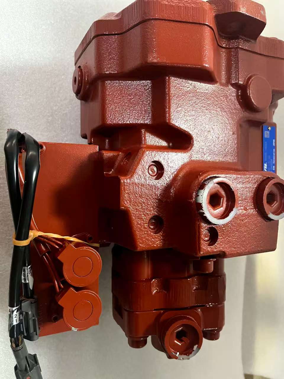 Genuine KYB PSVD2-17E Hydraulic Pump for Yanmar 35 Excavator, OEM Part No. 172458-73400
