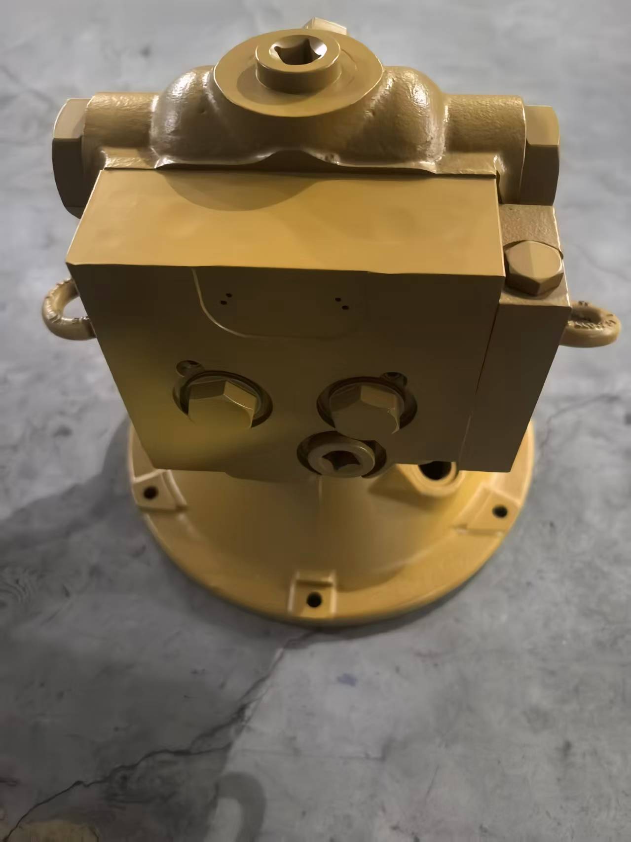 Komatsu PC240-8 Swing Motor 708-7G-01130